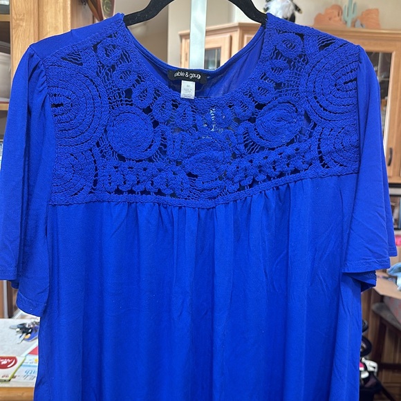 Cable & Gage Top - Picture 2 of 4